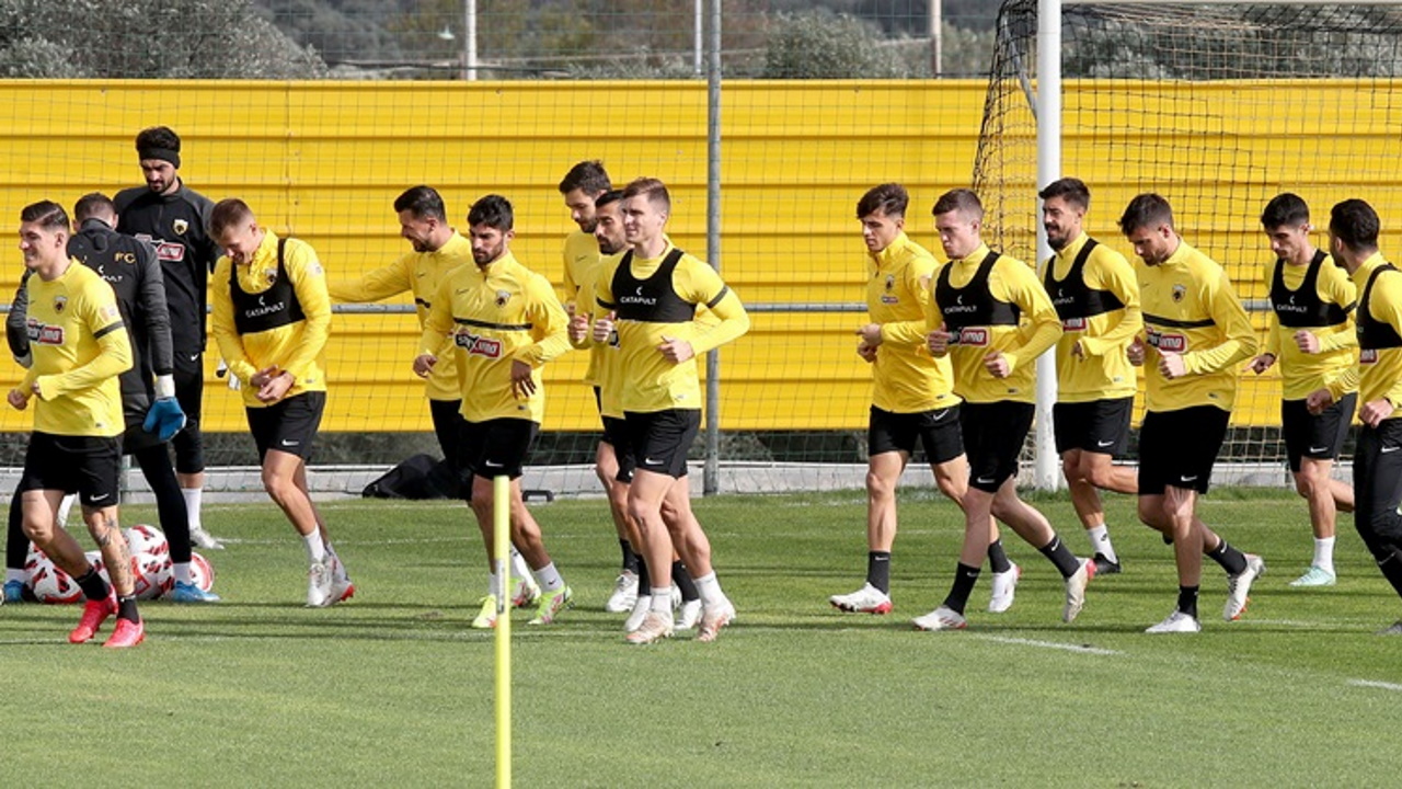 ΒΡΑΔΙΑ ΕΚΠΛΗΞΕΩΝ…