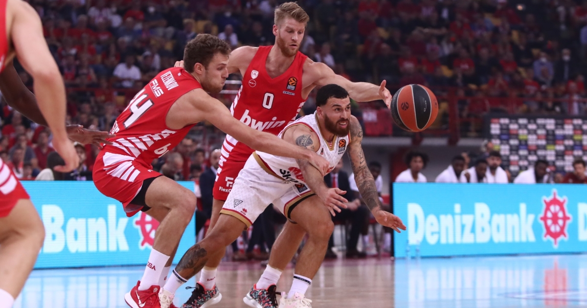 Final-4 EuroLeague: Τα τρίποντα του Τζέιμς και τα φάουλ του Ταβάρες