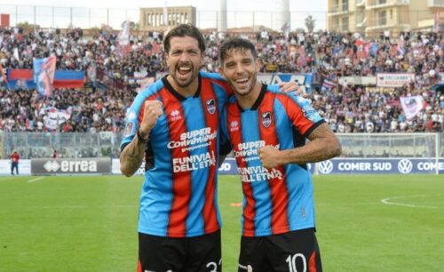 ΑΠΛΗΣΙΑΣΤΟ ΡΕΚΟΡ ΤΗΣ ΚΑΤΑΝΙΑ